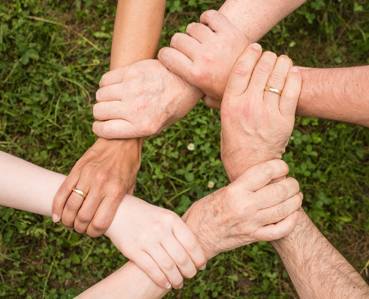 découvrez comment un intranet de collaboration optimise la communication interne et favorise le travail d'équipe au sein de votre entreprise.