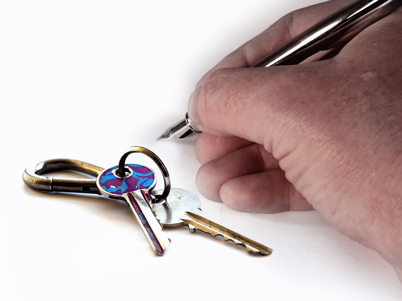 découvrez les principales obligations du propriétaire en matière de location immobilière : entretien du logement, respect des normes et droits des locataires. informez-vous sur vos responsabilités légales en tant que bailleur.