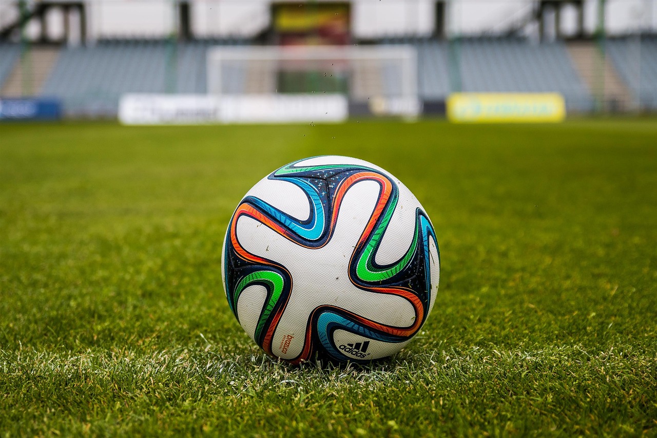 découvrez les différentes divisions du football français, leurs équipes, calendriers et résultats pour suivre toute l'actualité du football en france.