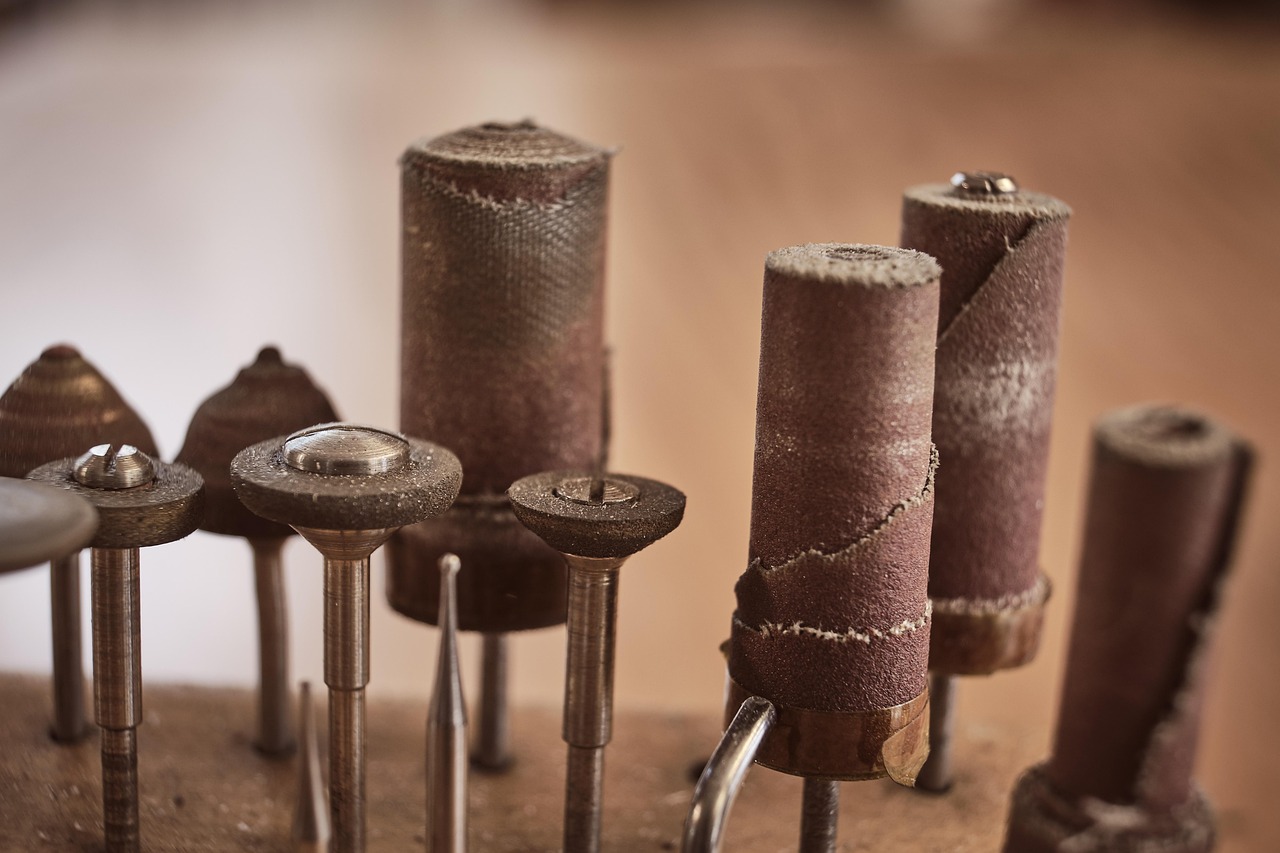 découvrez comment choisir l'outil de surveillance de marque idéal pour suivre votre réputation en ligne et optimiser votre stratégie marketing.